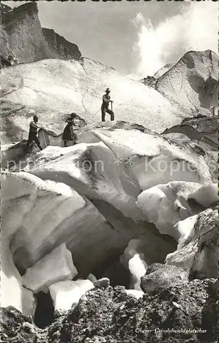 Bergsteigen Klettern Oberer Grindelwaldgletscher  / Sport /