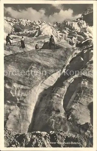 Bergsteigen Klettern Oberer Grindelwald-Gletscher  / Sport /