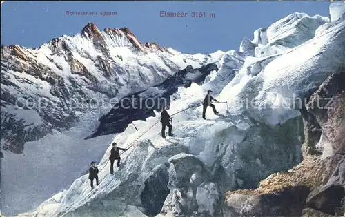 Bergsteigen Klettern Eismeer Gletscher Schreckhorn / Sport /