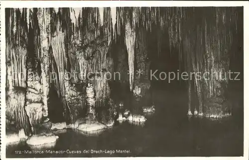 Hoehlen Caves Grottes Mallorca Manacor Cuevas del Drach Lago Martel Kat. Berge