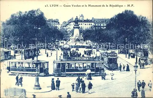 Strassenbahn Lyon Cours Verdun Monument de la Republique Kat. Strassenbahn