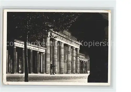 Brandenburgertor Berlin bei Nacht  Kat. Gebude und Architektur