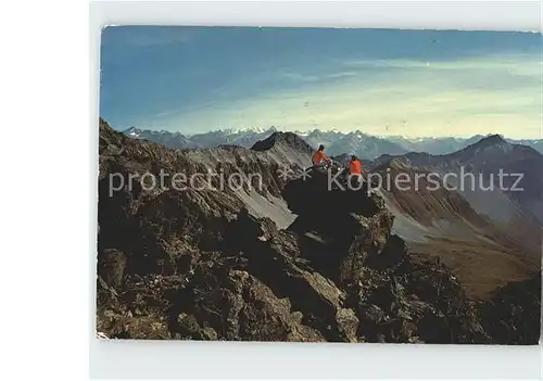 Klettern Bergsteigen Rothorngipfel Lenzerhorn Berninagruppe  Kat. Bergsteigen