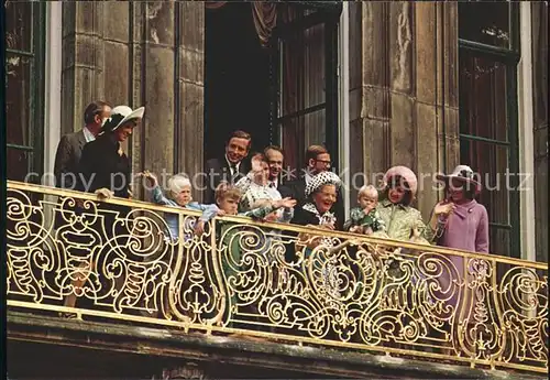 Adel Niederlande Koenigliche Familie Balkon Paleis Lange Voorhout  Kat. Koenigshaeuser