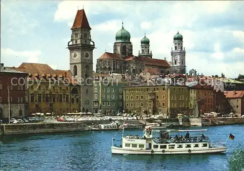 Motorschiffe Batavia Passau Dom  Kat. Schiffe