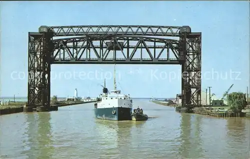 Schiffe Ore Carrier Cleveland Ohio Cuyahoga River  Kat. Schiffe