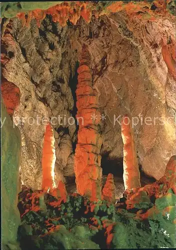 Hoehlen Caves Grottes Teufelshoehle Kreuzigungsgruppe  Kat. Berge
