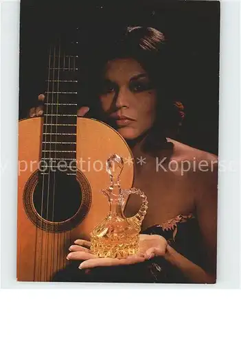Gitarre Frau Werbung Olivenoel  Kat. Musik