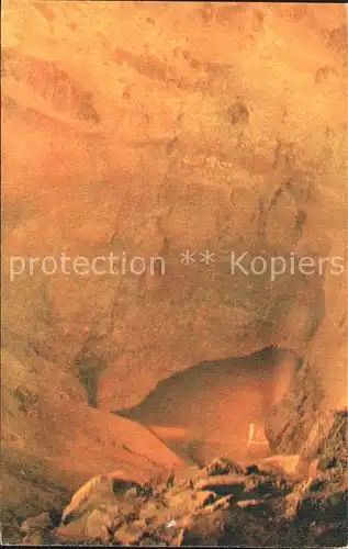 Hoehlen Caves Grottes Nowy Afon Hoehle See im Saal Abchasien Georgien  Kat. Berge