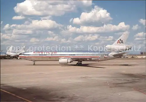 Flugzeuge Zivil American Airlines McDonnell Douglas MD 11 N1751A Kat. Airplanes Avions
