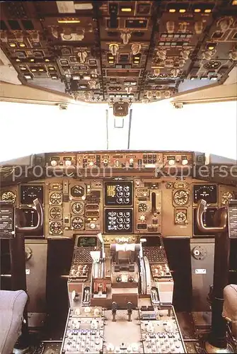 Flugzeuge Zivil LTE International Airways Boeing 757 200 Cockpit  Kat. Airplanes Avions