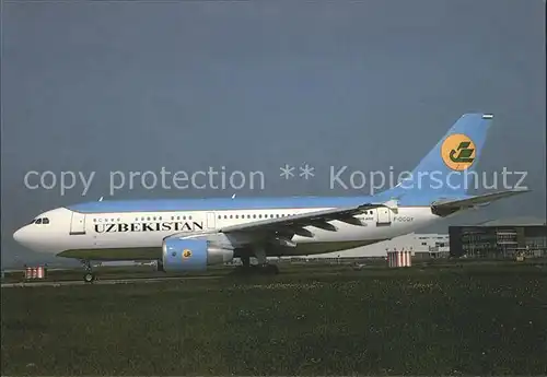 Flugzeuge Zivil Uzbekistan Airways Airbus A310 324 F OGQY c n 0574 Kat. Airplanes Avions