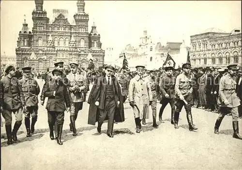 Politik Geschichte Lenin Group of Commanders Reviewing the Vsevobuch Red Square 1919 Kat. Politik und Geschichte
