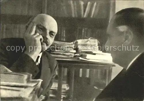 Politiker Lenin talking to the English Writer G. G. Wells Kremlin Study 1920 Kat. Politik