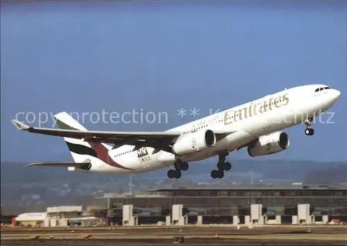 Flugzeuge Zivil Emirates Airbus A 330 200 A6 EKV  Kat. Airplanes Avions