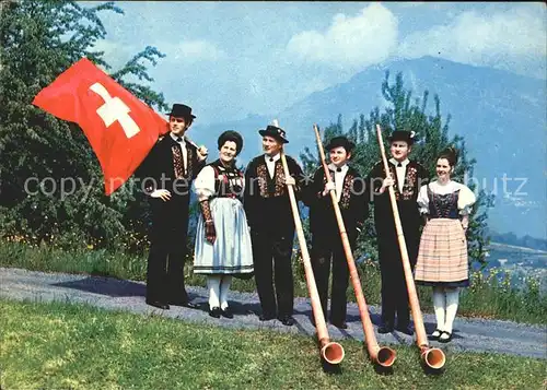 Alphorn Fahnenschwinger Swiss Folklore Group Familie Martin Christen Kat. Musik
