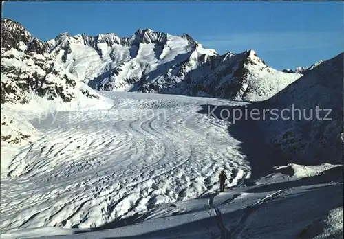 Gletscher Grosser Aletschgletscher Schoenbuehlhorn Wannenhorn Kat. Berge