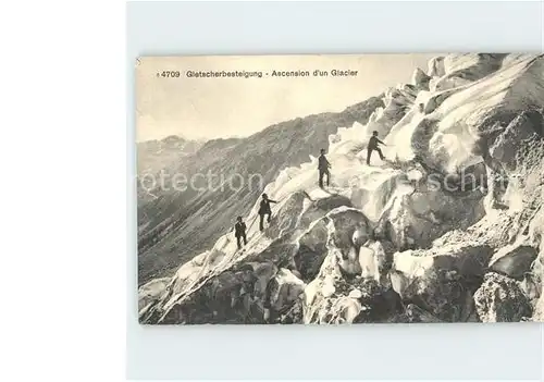 Bergsteigen Klettern Gletscher Ascension d'un Glacier  / Sport /
