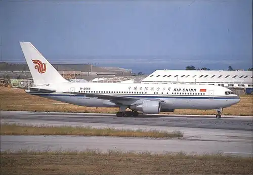 Flugzeuge zivil Air China Boeing 757 2J6 (ER) B 2555 Lisboa Kat. Airplanes Avions