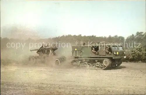 Panzer Tank Canon de 155 mm tracte  / Militaria /