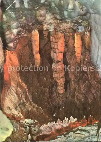 Hoehlen Caves Grottes Teufelshoehle Pottenstein Kreuzigungsgruppe  Kat. Berge