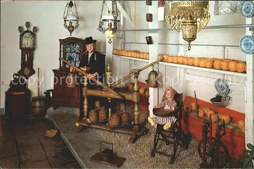 Kaeserei Kaese Old Cheese Press from 1800 Alida Hoeve Volendam Kat. Landwirtschaft