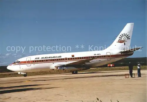 Flugzeuge Zivil Boeing 737 200 c n 20231 Tulear Madagascar  Kat. Airplanes Avions
