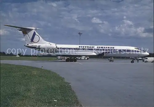 Flugzeuge Zivil Vietnam Airlines Tupolev 134 Singapore Kat. Airplanes Avions