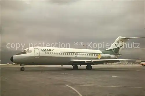 Flugzeuge Zivil Ozark Airlines McDonnell Douglas DC9 15 N490SA  Kat. Airplanes Avions