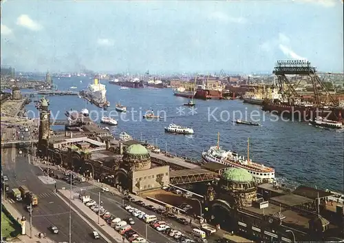 Hafenanlagen Hamburg St. Paili Landungsbruecken Kat. Schiffe
