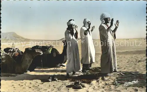 Scenes et Types Nr. 130 Bou Saada Priere dans le desert Kat. Typen