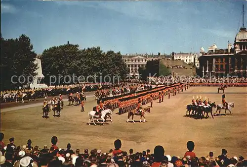 Leibgarde Wache Queen Elizabeth Horse Guards Parade Brigade of Guards Household Cavalry London Trooping the Colour Kat. Polizei
