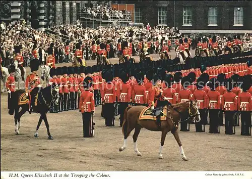 Leibgarde Wache Queen Elizabeth II. Trooping the Colour London Kat. Polizei