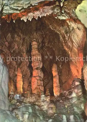 Hoehlen Caves Grottes Teufelshoehle Pottenstein Kreuzigungsgruppe Kat. Berge