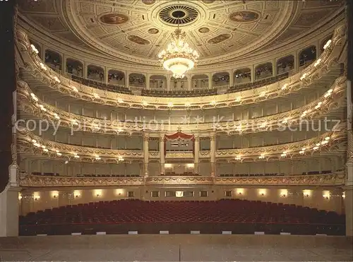 Opergebaeude Semperoper Dresden Zuschauerraum Raenge  Kat. Gebaeude