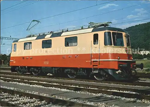 Lokomotive Re 4 4 II TEE Zug SBB  Kat. Eisenbahn