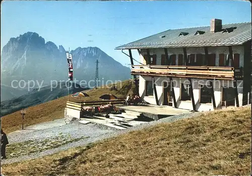 Groeden Tirol Seilbahn Seceda Bergstation mit Restaurant Kat. Italien