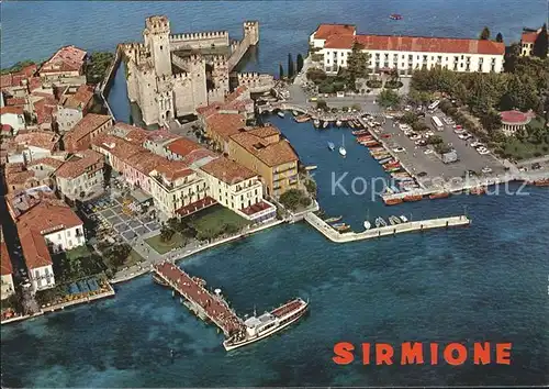 Sirmione Fliegeraufnahme Lago di Garda / Italien /Italien