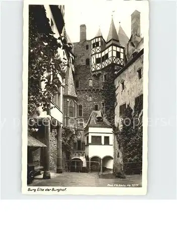 Burg Eltz Burghof / Wierschem /Mayen-Koblenz LKR