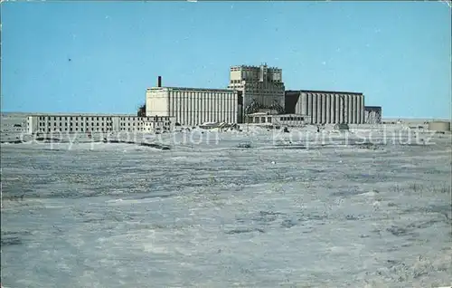 Manitoba National Harbours Board Grain Elevators Stand Silent for the Winter Kat. Kanada