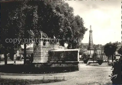 Rochefort sur Mer Lanterne Vauban et Monument aux Morts Kat. Rochefort Charente Maritime