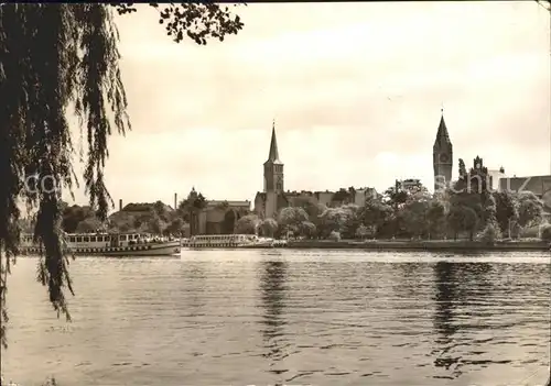 Koepenick Blick ueber die Dahme Fahrgastschiffe Kirchen / Berlin /Berlin Stadtkreis