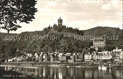 Cochem Mosel Partie am Fluss Blick zur Burg Kat. Cochem