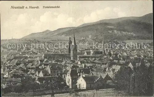 Neustadt Haardt Totalansicht mit Kirche Kat. Neustadt an der Weinstr.