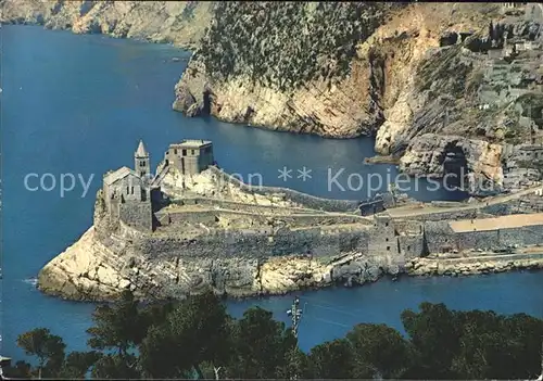 Portovenere Promontorio di San Pietro Chiesa Castello Fliegeraufnahme Kat. Italien