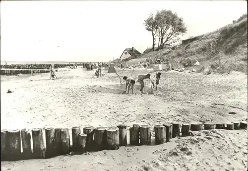 Ahrenshoop Ostseebad Strand / Ahrenshoop /Nordvorpommern LKR