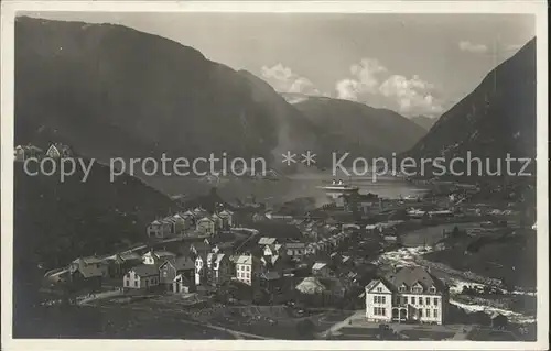 Odda mit Fjord Kat. Norwegen