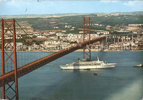 Lisboa Ponte 25 de Abril Faehre Passagierschiff Kat. Portugal