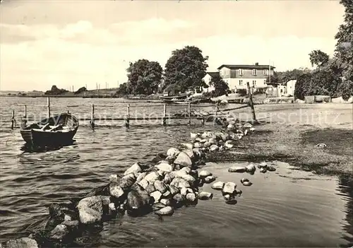 Reddevitz Ruegen Partie am Wasser Kat. Bergen