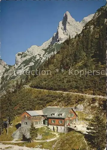 Hoellentalangerhuette mit Hupfleitenjoch und Hoellentorkopf Kat. Garmisch Partenkirchen